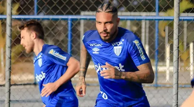 Paolo Guerrero completó dos partidos como titular en Avaí.
