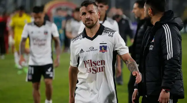 Gabriel Costa es cuestionado por los hinchas de Colo Colo Gabriel Costa es cuestionado por los hinchas de Colo Colo