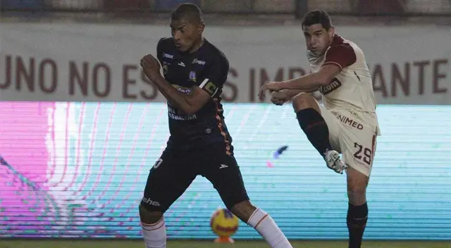 Universitario juega con Ayacucho FC Universitario juega con Ayacucho FC