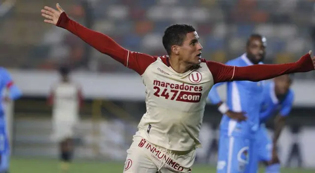 Alexander Succar busca su quinto gol en la temporada con Universitario.