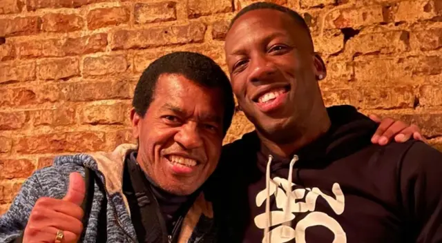 Encuentro de lujo: Luis Advíncula y Julio César Uribe se reúnen en Argentina Encuentro de lujo: Luis Advíncula y Julio César Uribe se reúnen en Argentina