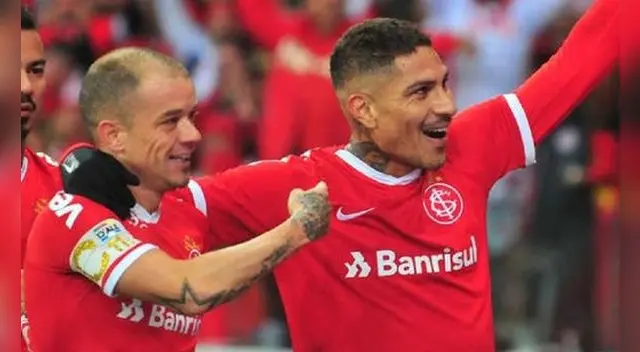 Paolo Guerrero y Andrés D' Alessandro compartieron camerino en Inter de Porto Alegre Paolo Guerrero y Andrés D' Alessandro compartieron camerino en Inter de Porto Alegre