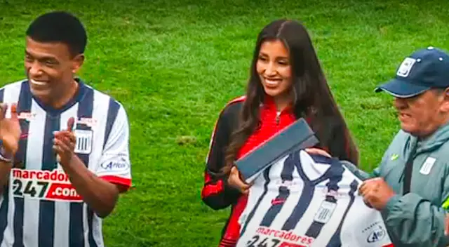 Kimberly García es premiada por embajadores de Alianza Lima