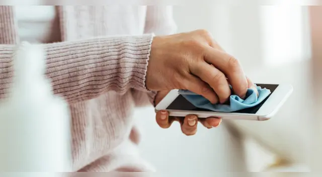 ¿Tu celular se mojó y no enciende? Conoce algunos tips para que vuelva a funcionar