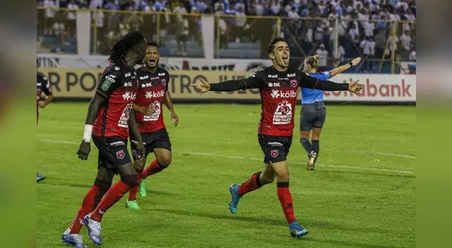 Alajuelense se llevó el primer partido de los cuartos al ganar 1-0 a Alianza FC.