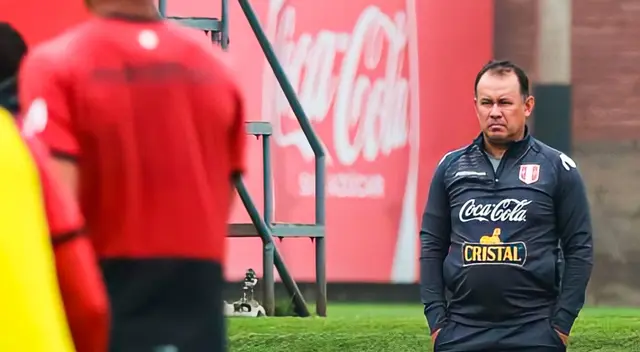 Juan Reynoso en entrenamiento de la Sub-20