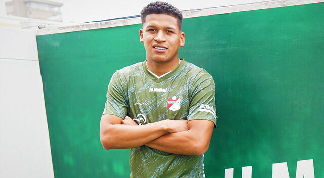  Fernando Pacheco con el FC Emmen.   