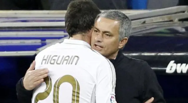 Gonzalo Higuaín y José Mourinho coincidieron tres temporadas en el Real Madrid Gonzalo Higuaín y José Mourinho coincidieron tres temporadas en el Real Madrid