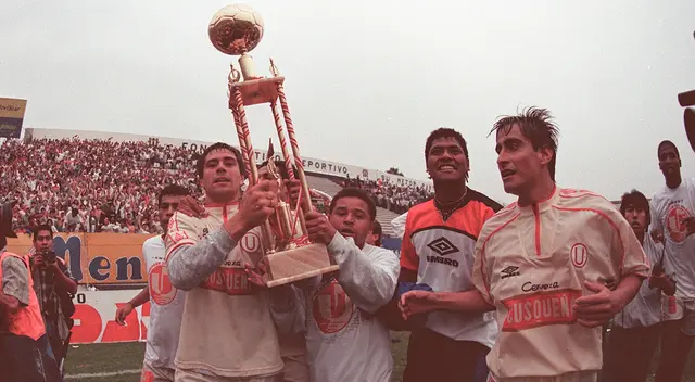 Universitario se coronó campeón nacional en 1999 y dio la vuelta en Matute