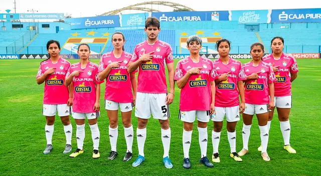 Sporting Cristal luce su nueva camiseta color rosada para combatir el cáncer de mama Sporting Cristal luce su nueva camiseta color rosada para combatir el cáncer de mama
