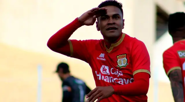 Luis Benites es el goleador de la Liga 1