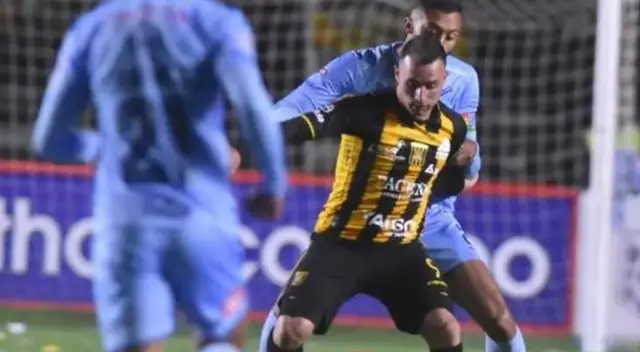 Bolívar y The Strongest igualaron 4-4 por el clásico paceño Bolívar y The Strongest igualaron 4-4 por el clásico paceño