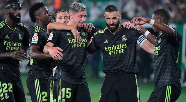 Real Madrid venció 3-0 a Elche CF con goles de Benzema, Valverde y Asensio