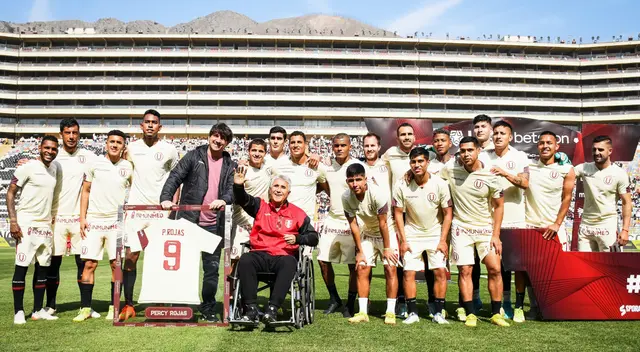 Universitario le rindió emotivo homenaje a Percy Rojas en el Monumental