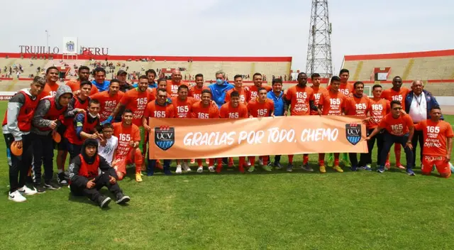 Chemo del Solar dirigió su último partido con César Vallej Chemo del Solar dirigió su último partido con César Vallej