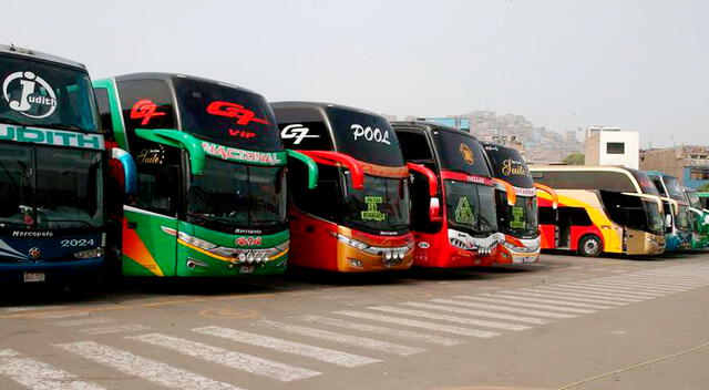 Bus de empresas de transporte interprovincial en Perú