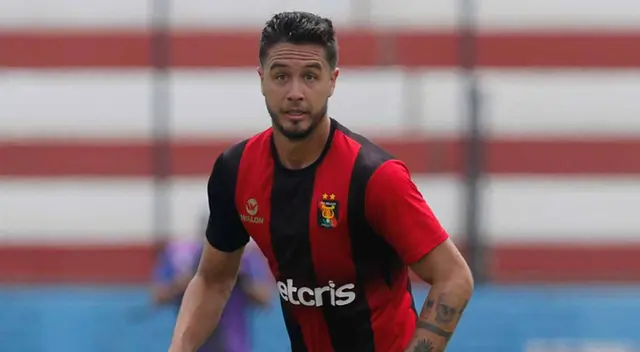 Alec Deneumostier cuenta con 23 años