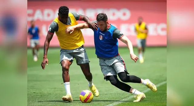 Carlos Ascues junto a Adrián Ugarriza Carlos Ascues junto a Adrián Ugarriza