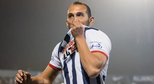 Hernán Barcos habría superado presunta molestia y entrenó en Matute.