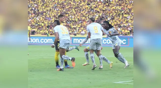 Aucas