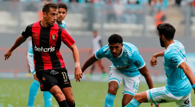 Martín Perez Guedes está a sola firma para ser hombre de Universitario Martín Perez Guedes está a sola firma para ser hombre de Universitario