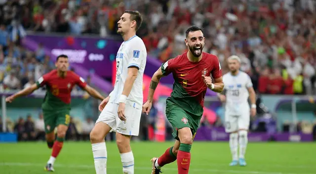 Bruno Fernánes celebra su doblete ante Uruguay