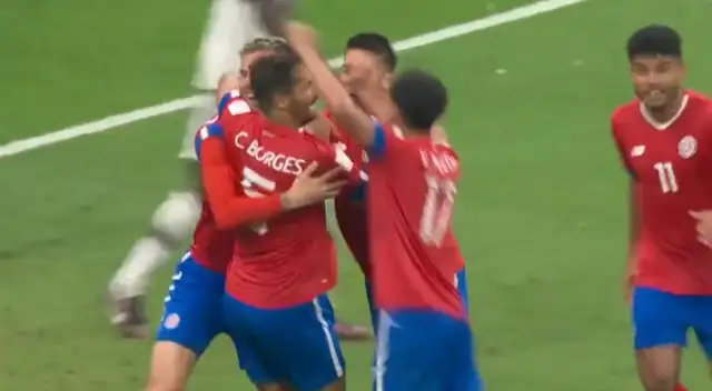 Costa Rica anotó el 2-1 ante Alemania por obra de Vargas