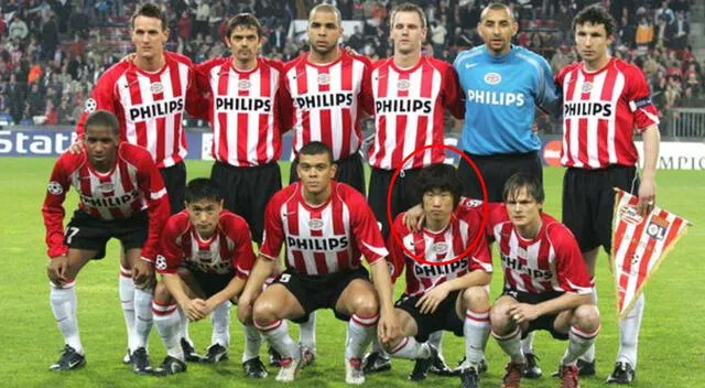 Farfán y Park Ji-sung coincidieron en el PSV Eindhoven. Farfán y Park Ji-sung coincidieron en el PSV Eindhoven.
