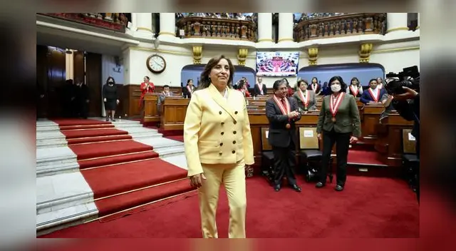 Dina Boluarte juró como presidenta en el Congreso de la República tras vacar a Pedro Castillo. Dina Boluarte juró como presidenta en el Congreso de la República tras vacar a Pedro Castillo.