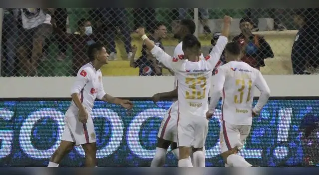 Arboleda marcó el gol del triunfo para Olimpia