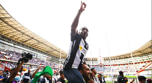 Jefferson Farfán seguirá ligado a Alianza Lima tras su retiro Jefferson Farfán seguirá ligado a Alianza Lima tras su retiro