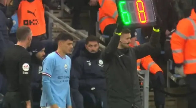Alex Robertson debutó en Manchester City