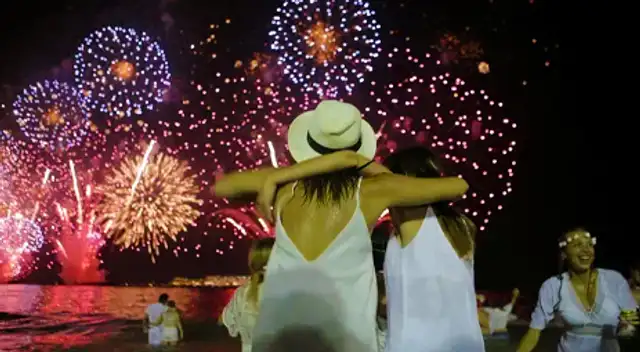 Miles de personas utilizar este color para atraer energía positiva para el 2023.