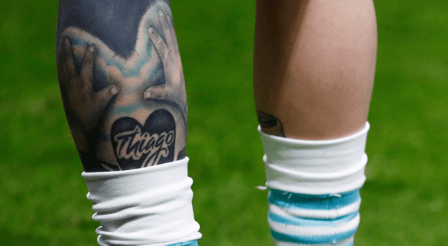 El mayor de los tres hijos de Messi se llama Thiago, razón por la que se ha tatuado ese nombre el argentino. | Fuente: TN Deportivo.