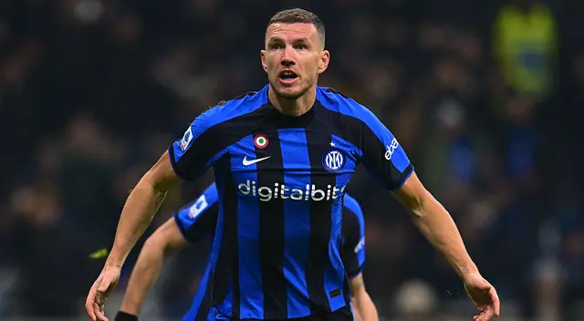 Edin Džeko le dio el triunfo 1-0 al Inter sobre Napoli Edin Džeko le dio el triunfo 1-0 al Inter sobre Napoli