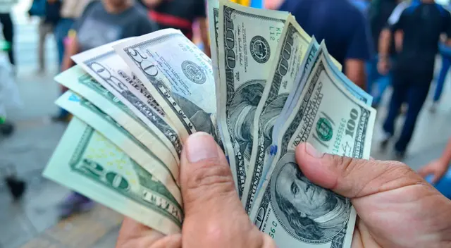 Dólar inicia este sábado 7 de enero en S/ 3,80 en el territorio peruano. Dólar inicia este sábado 7 de enero en S/ 3,80 en el territorio peruano.