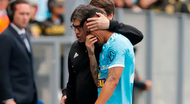 Yoshimar Yotún entre lágrimas en la semifinal de la Liga 1 2022 Yoshimar Yotún entre lágrimas en la semifinal de la Liga 1 2022