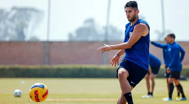 Carlos Zambrano llega en un buen momento de su carrera y que puede aportar mucho a Alianza Lima a sus 33 años. Carlos Zambrano llega en un buen momento de su carrera y que puede aportar mucho a Alianza Lima a sus 33 años.
