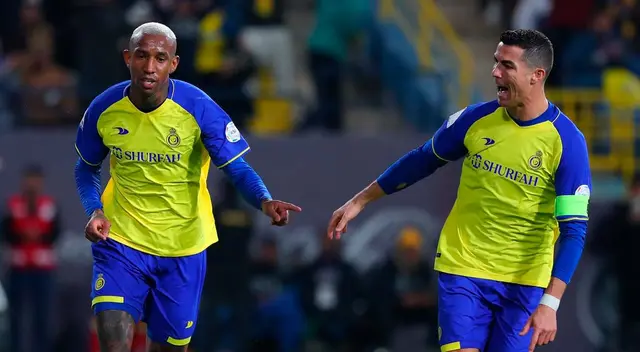 Talisca junto a Cristiano Ronaldo celebrando el gol de Al Nassr Talisca junto a Cristiano Ronaldo celebrando el gol de Al Nassr