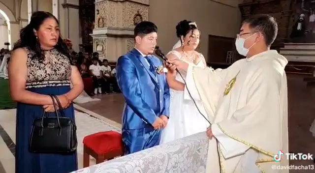 El joven novio no solo dio a entender que no quería casarse, sino que fue obligado a dar el 'Sí'. El joven novio no solo dio a entender que no quería casarse, sino que fue obligado a dar el 'Sí'.