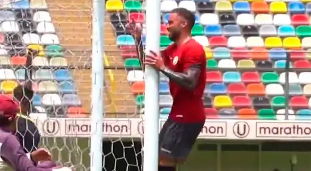 El insólito gol que falló Emanuel Herrera ante Sporting Cristal