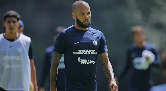 Dani Alves quedó como jugador libre.