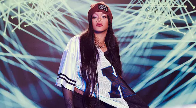 La cantante de Barbados dio un pequeño adelanto de lo que será su próximo espectáculo. La cantante de Barbados dio un pequeño adelanto de lo que será su próximo espectáculo.