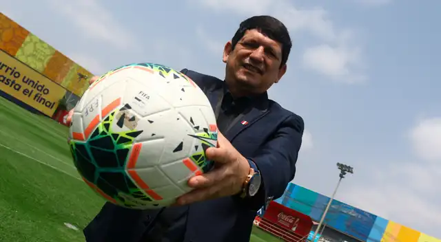 Agustín Lozano invocó a los 19 clubes participar en la Liga 1 2023
