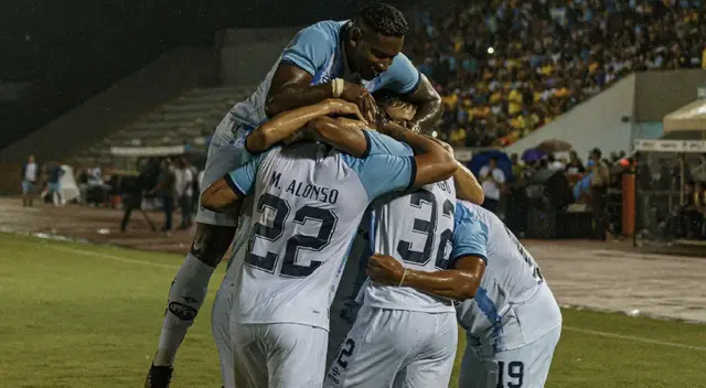 El City se perfila como uno de los candidatos a la Liga de Ecuador tras vencer por 3 a 2 a Barcelona. El City se perfila como uno de los candidatos a la Liga de Ecuador tras vencer por 3 a 2 a Barcelona.