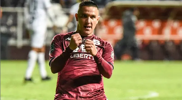 Saprissa se enfrenta a San Carlos.