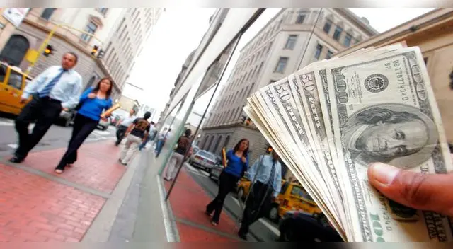 Jueves negro en Bolsa de Valores repercute en el precio del dólar en Perú Jueves negro en Bolsa de Valores repercute en el precio del dólar en Perú