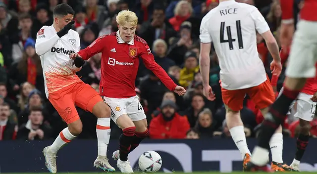 Manchester United y West Ham se enfrentan en Old Trafford.