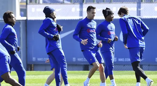 Barcelona se prepara para enfrentar al Real Madrid Barcelona se prepara para enfrentar al Real Madrid