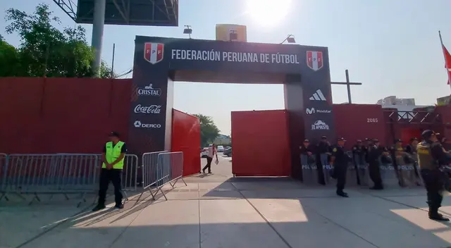 Fiscalía de la Nación allanó las oficinas de la FPF en Videna Fiscalía de la Nación allanó las oficinas de la FPF en Videna